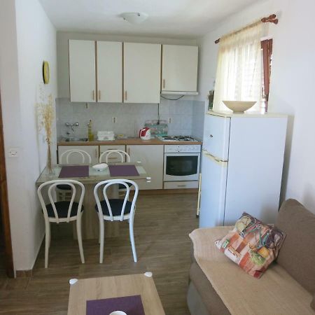 Apartments Delibasic Рогозница Экстерьер фото