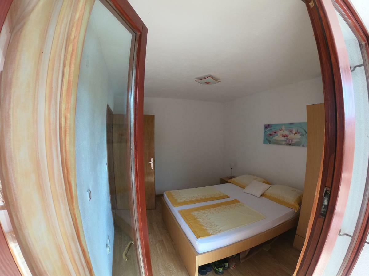 Apartments Delibasic Рогозница Экстерьер фото