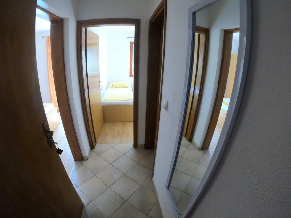 Apartments Delibasic Рогозница Экстерьер фото